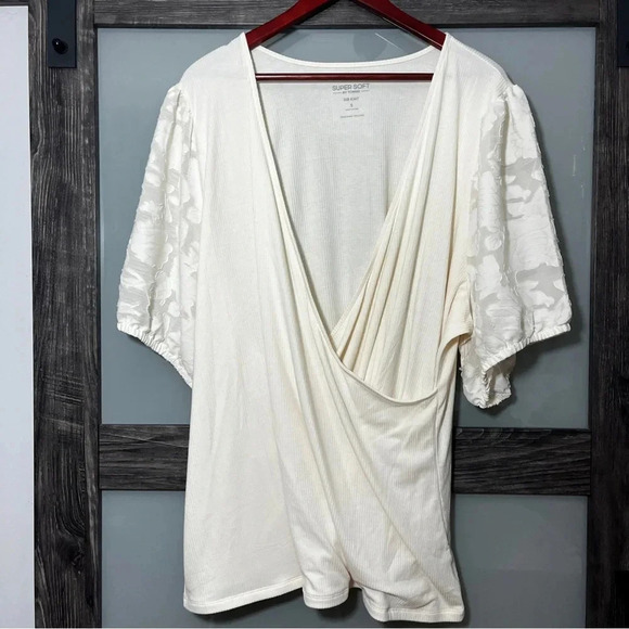 Super Soft by Torrid Rib Knit Faux Wrap Top Lace Sleeves Cream Women's 5X NWOT - Picture 1 of 7